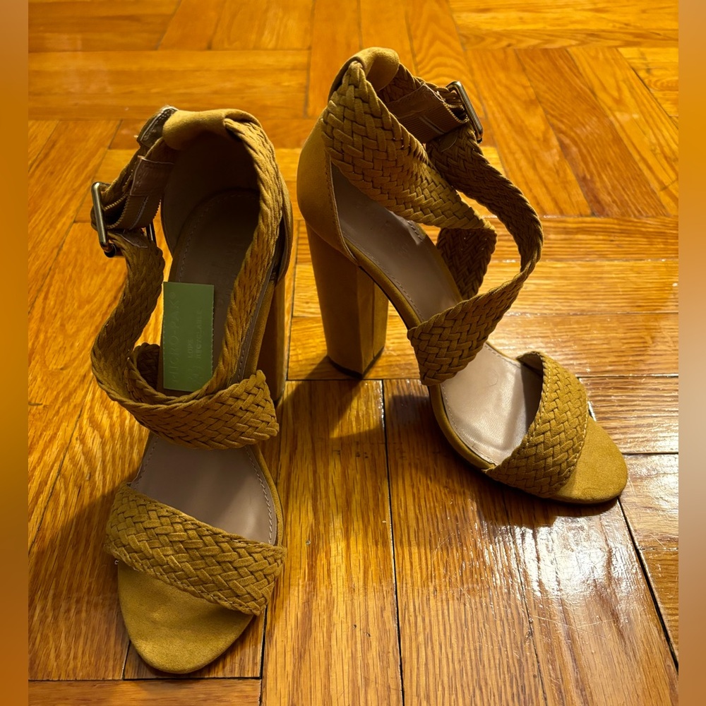Charlotte Russe - Yellow Heels (6)